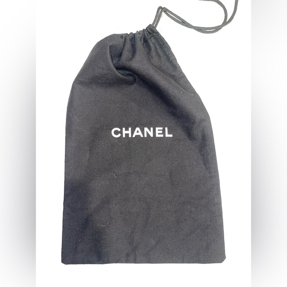 Authentic Chanel drawstring dust bag black and white - Picture 6 of 6
